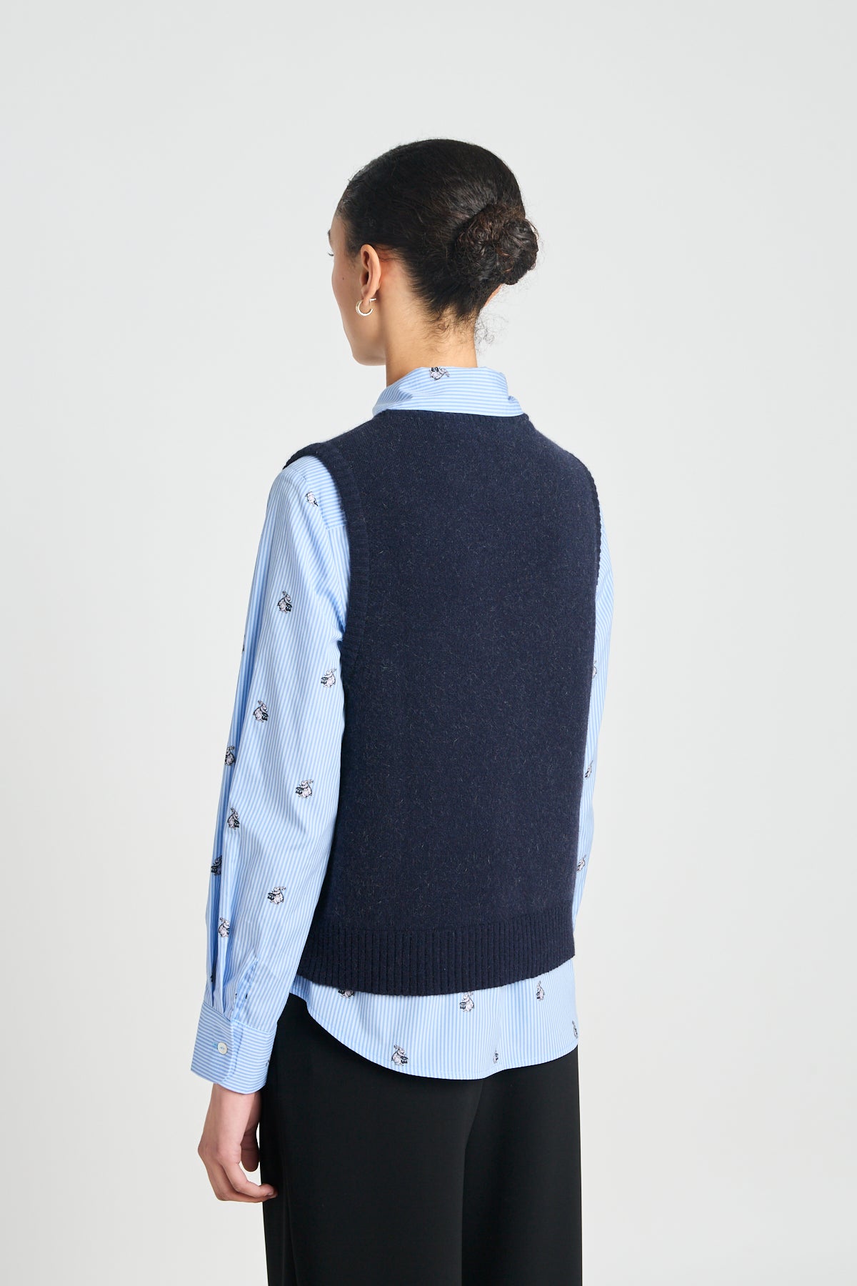 Deep kick vest