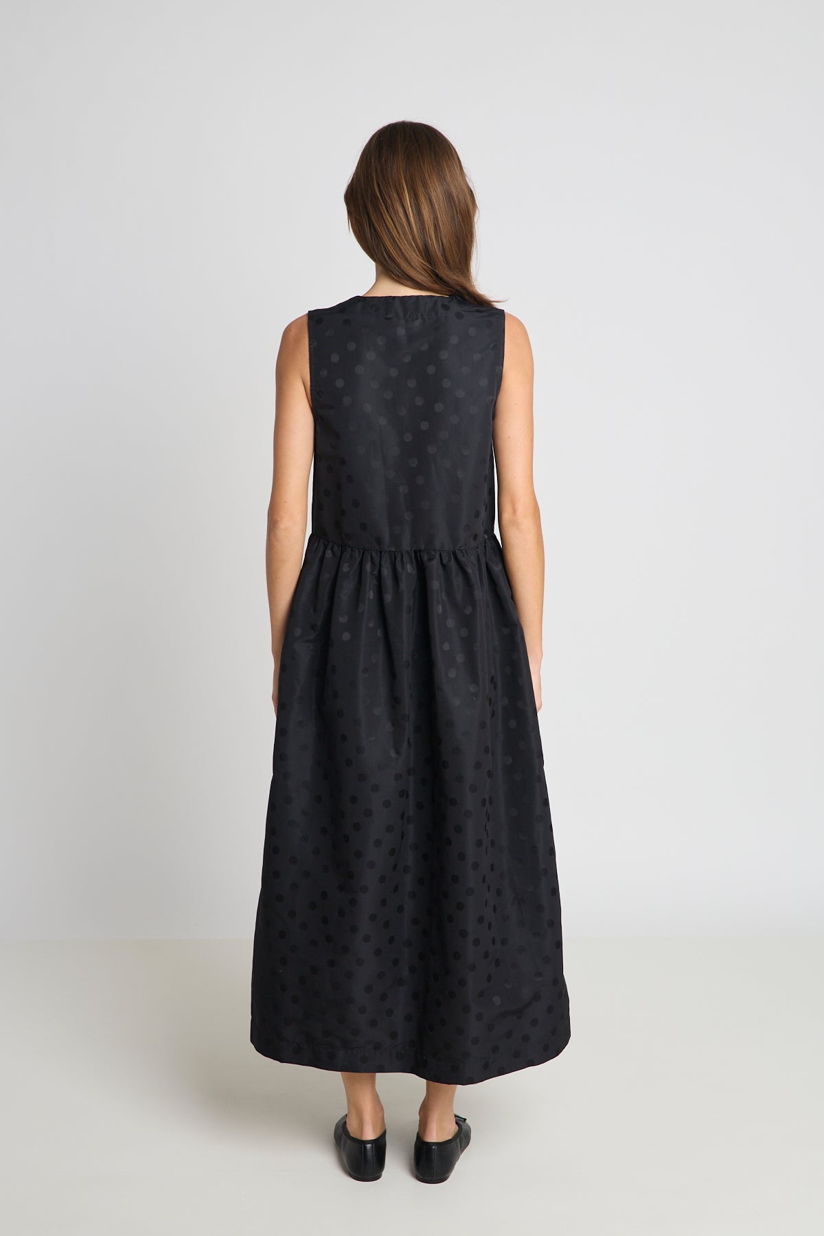 Objective dress