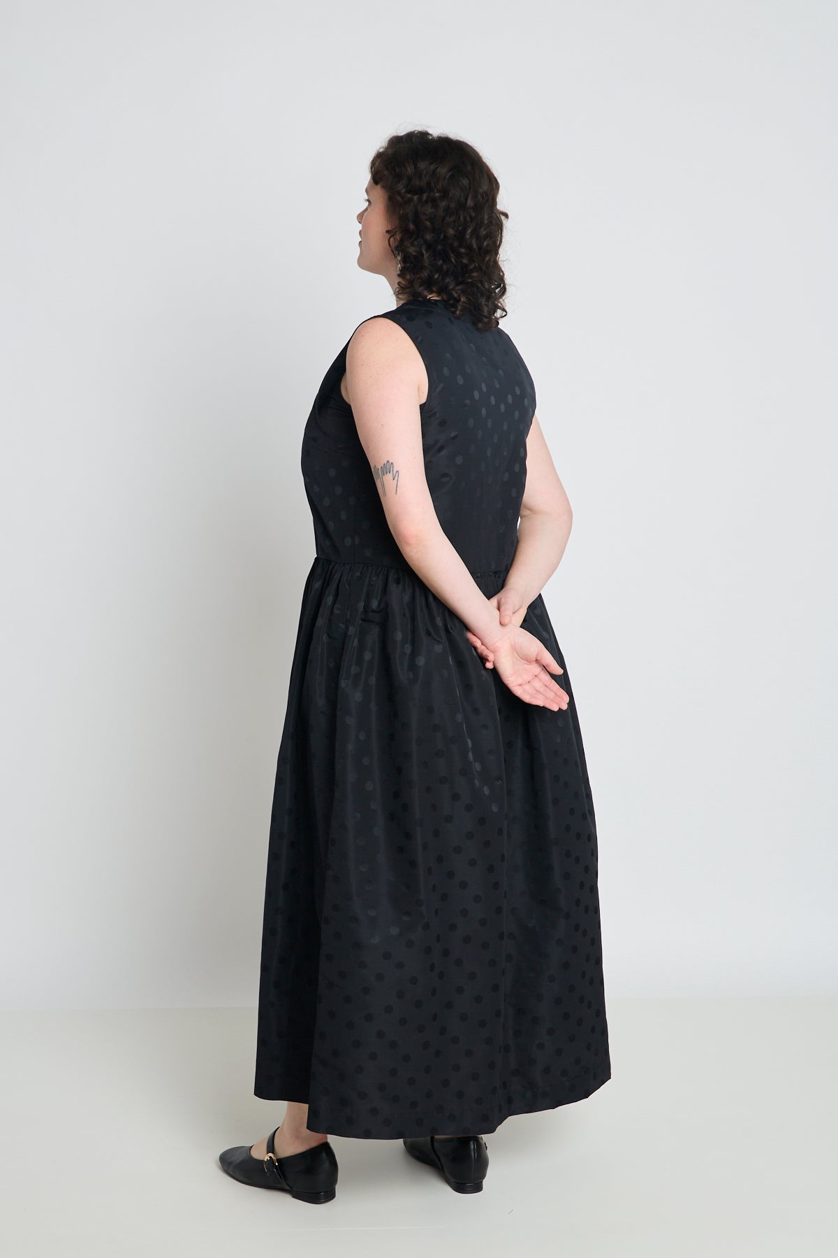 Objective dress